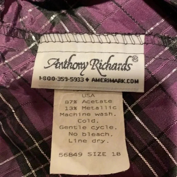 Anthony Richards  with metallic maxi skirt - Picture 7 of 8